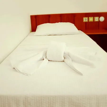 Albergo Cesme 住宿加早餐酒店 3*