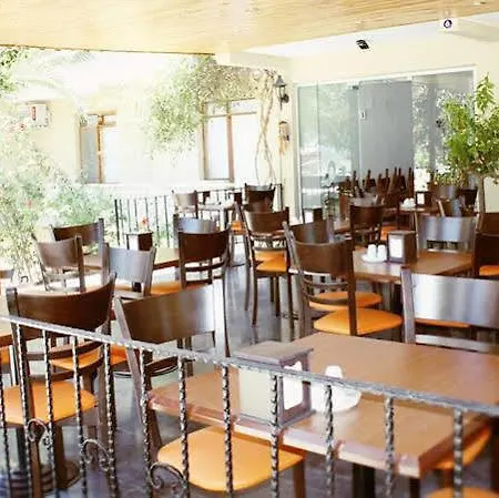 Albergo Cesme Oda ve Kahvaltı 3*